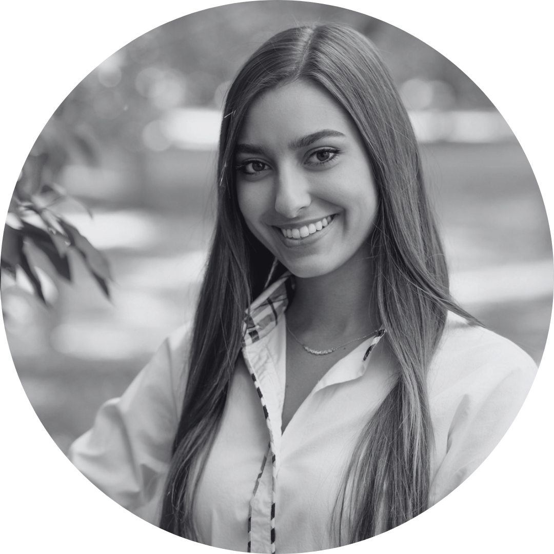 Nicole Calonne_circle_headshot